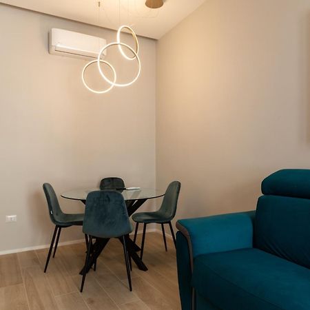 Seven Winds Suite Naples Extérieur photo