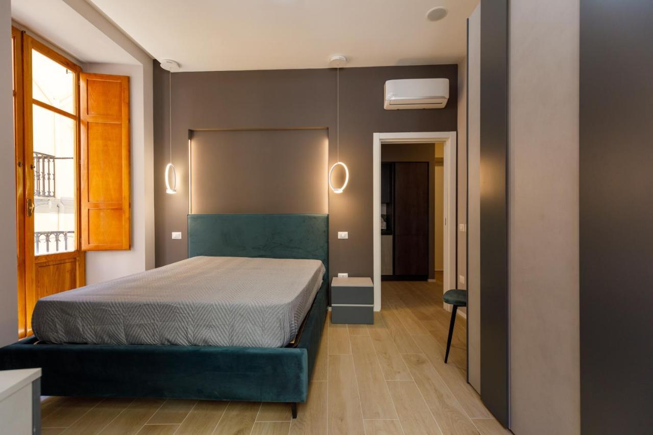 Seven Winds Suite Naples Extérieur photo