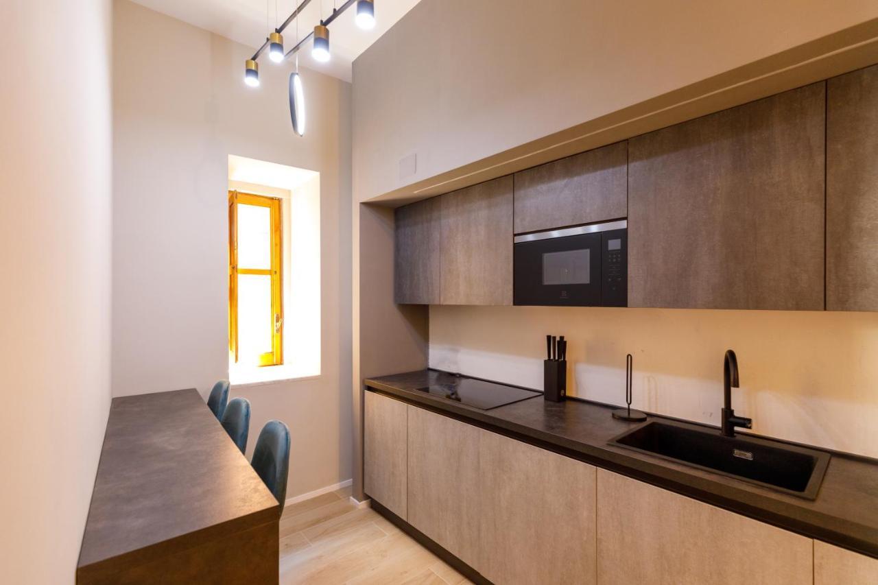 Seven Winds Suite Naples Extérieur photo