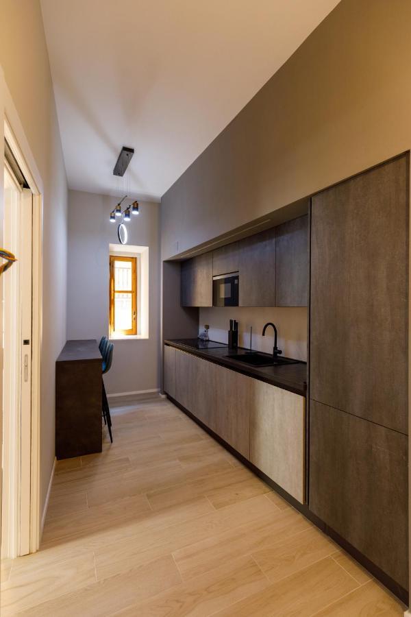 Seven Winds Suite Naples Extérieur photo