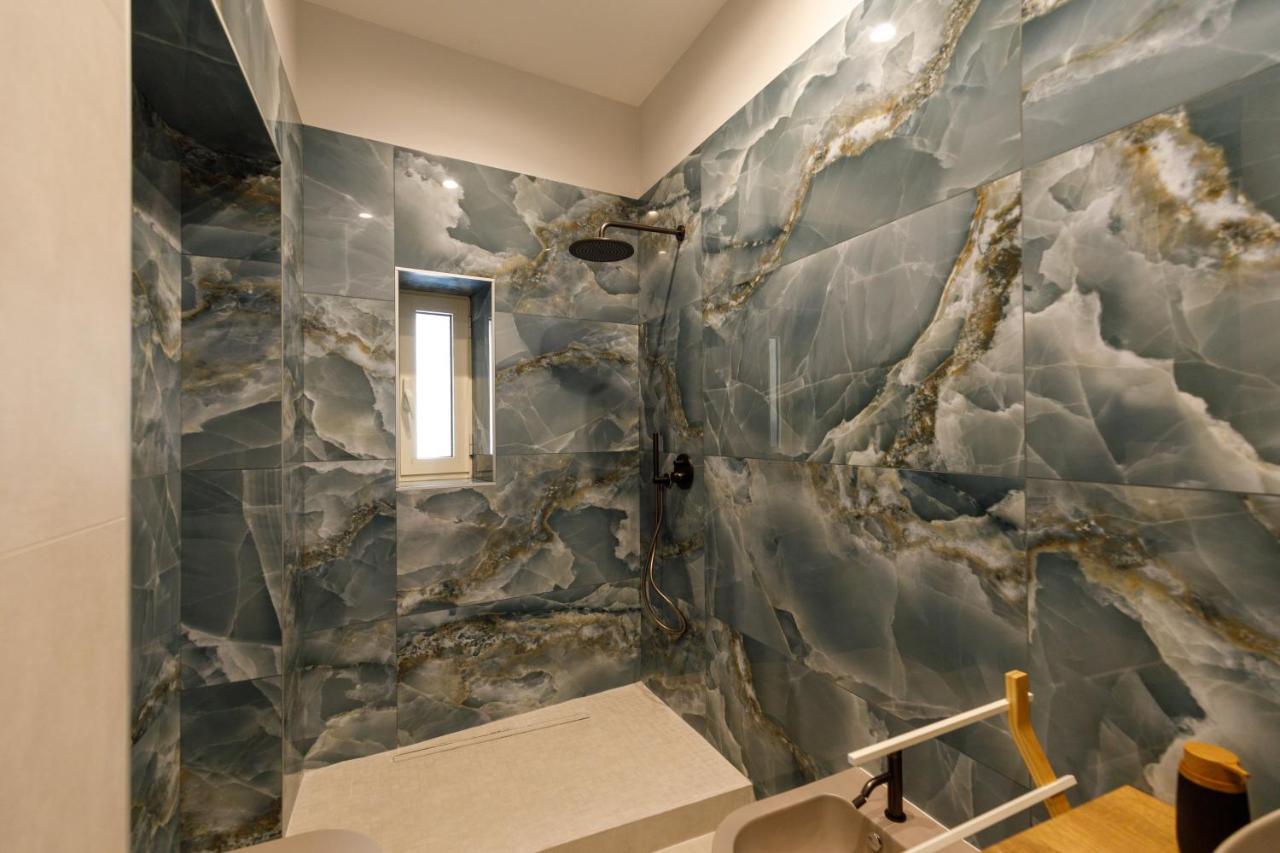 Seven Winds Suite Naples Extérieur photo